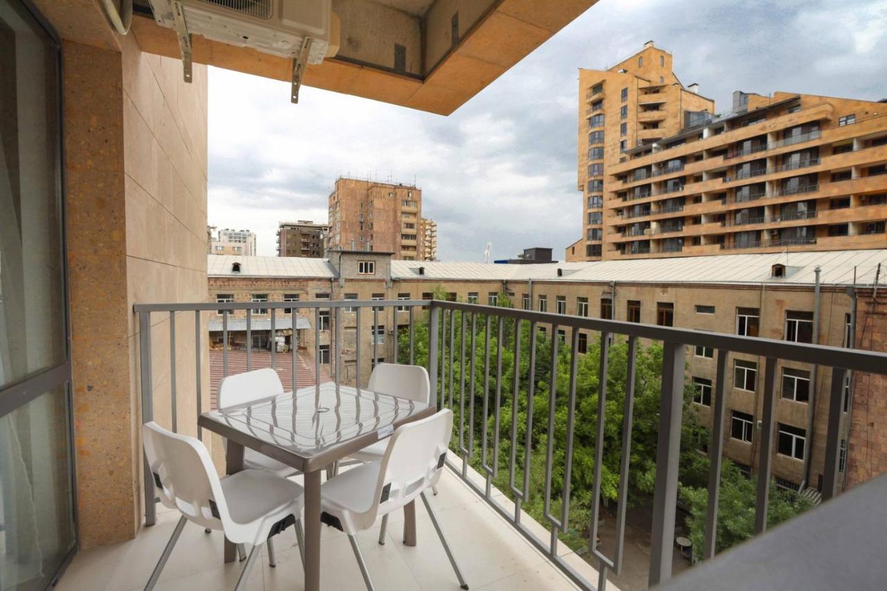 Stay Inn Apartments On Amiryan 26/4 Erevan Exterior foto